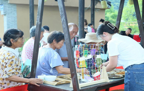 在“小乡村”上好“大思政”河南中医药大学暑期社会实践活动纪实